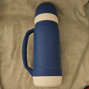 $4.99 SHIPPING GENUINE GLASS INSULATEDThermos Blue and White Handle Bottle